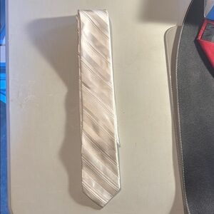 Elegant White Striped Tie